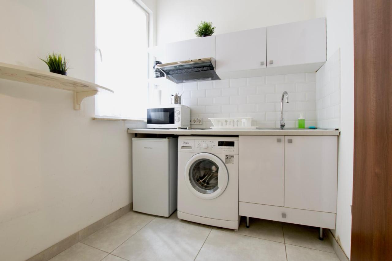 Premium Apartments By Hi5 - Astoria Square Будапеща Екстериор снимка