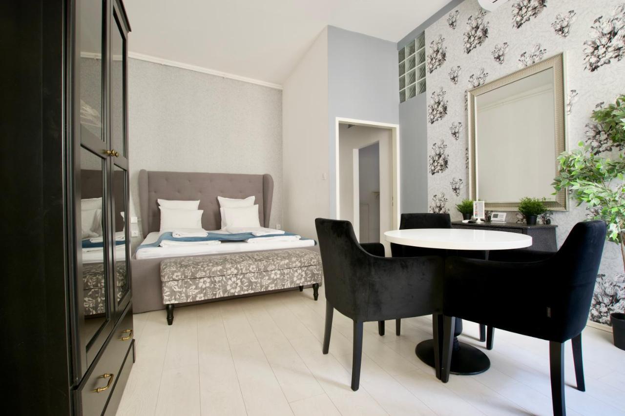 Premium Apartments By Hi5 - Astoria Square Будапеща Екстериор снимка