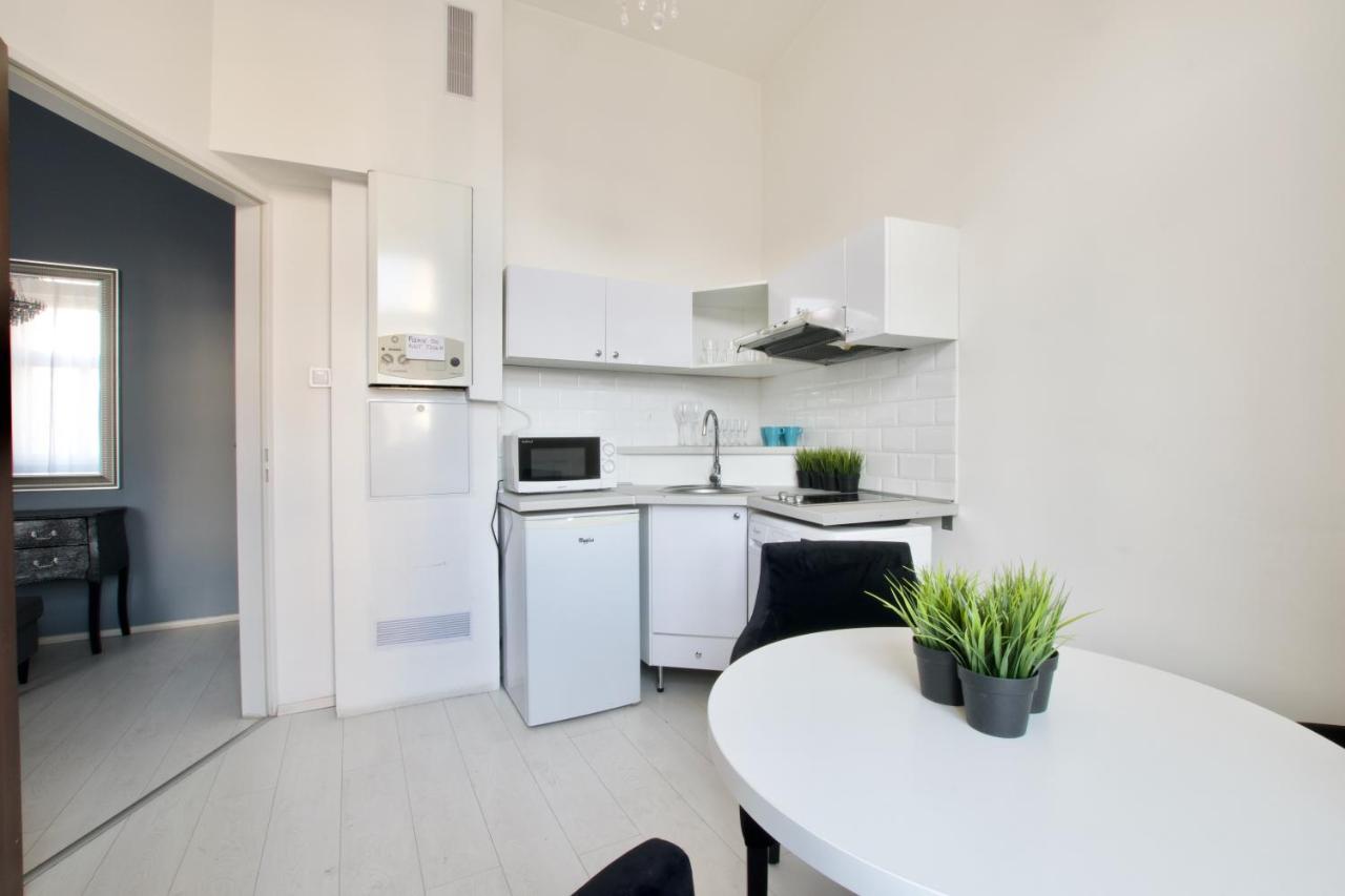 Premium Apartments By Hi5 - Astoria Square Будапеща Екстериор снимка